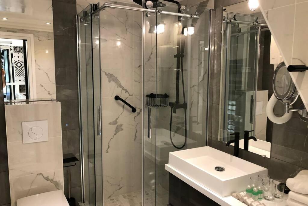 Appartement Rousselet Quartier Bon Marche Paris Viieme Екстериор снимка