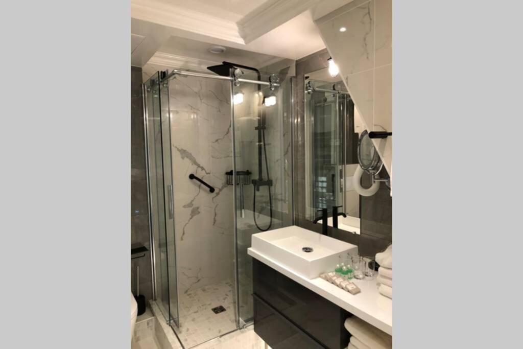 Appartement Rousselet Quartier Bon Marche Paris Viieme Екстериор снимка